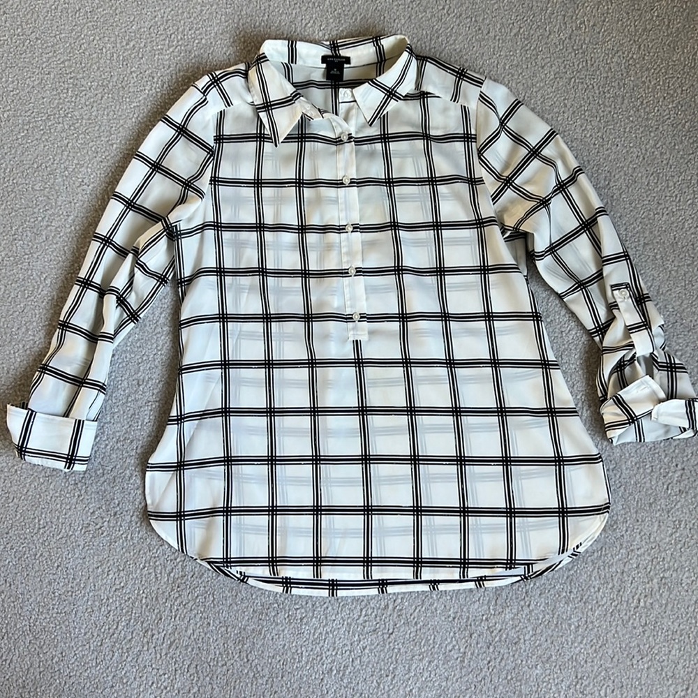 Women’s Ann Taylor White/Black Blouse, Medium